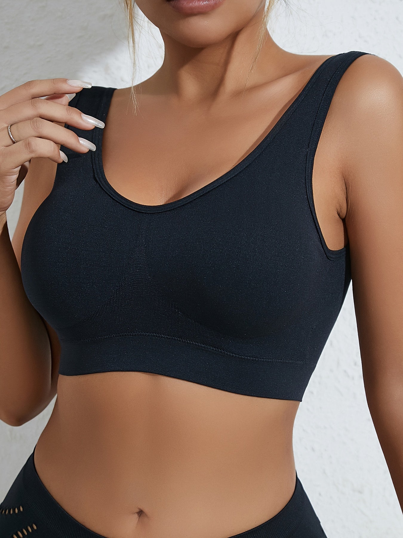 [3pcs Seamless Sports Bras] 3pcs Lightweight Women's Seamless Sports Bras | Comfortable, No-Pad Design for Yoga & Fitness, Nylon Blend, Thin, Innerwear