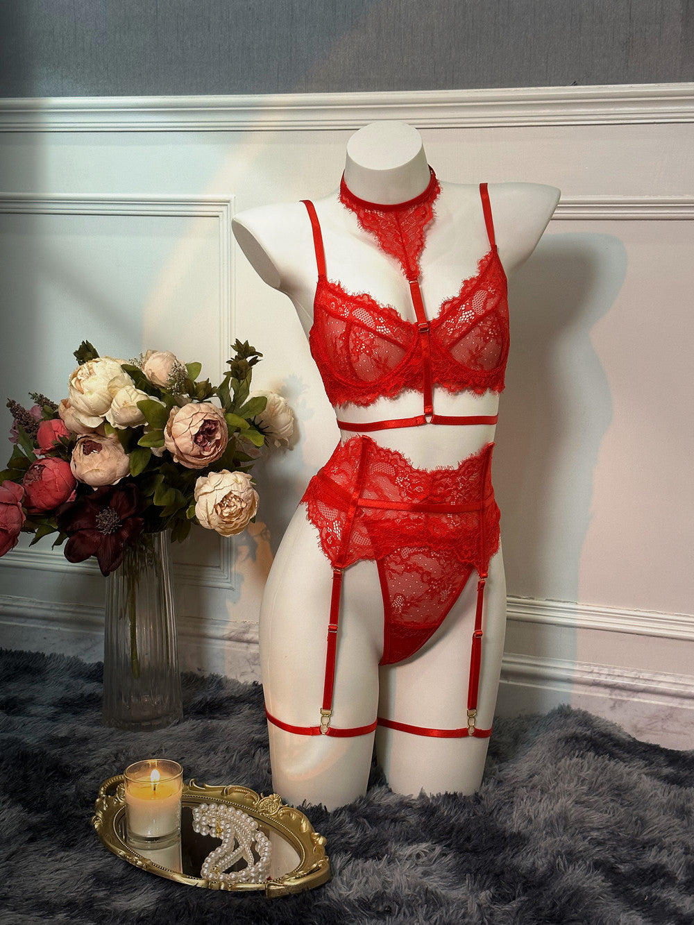 Purple Sexy Lingerie Halter Lace Trim Bra Set with Push-Up Effect