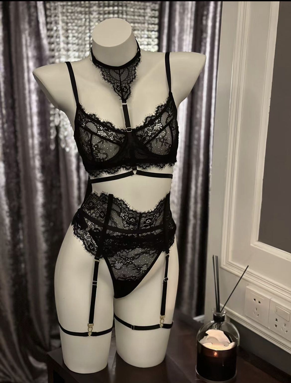 Purple Sexy Lingerie Halter Lace Trim Bra Set with Push-Up Effect