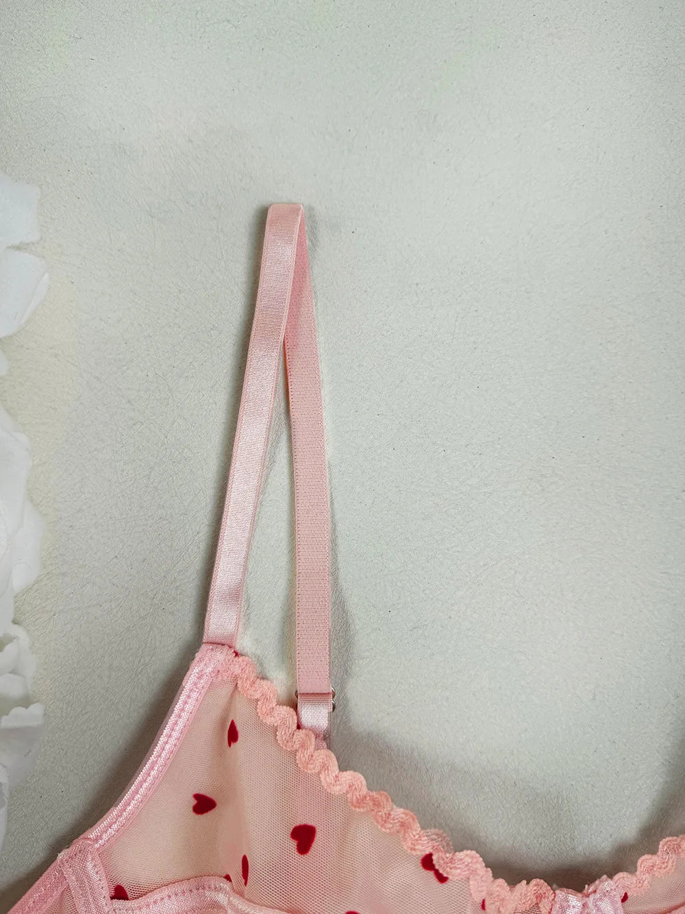 French Ultra Thin Women Underwire Set Sexy Lace Peach Heart Embroidery Bra Set Romantic Pink Transparent Lingerie With Thong